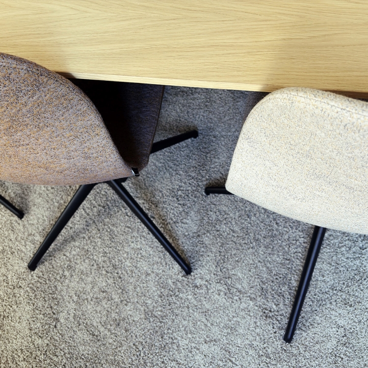 Über Austro Holding 14